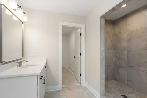 7630 West 66th Street Bedford Park IL 60501