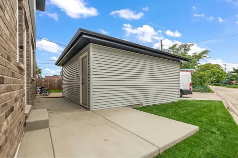 7630 West 66th Street Bedford Park IL 60501