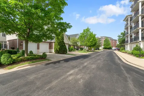430 Park Avenue Clarendon Hills IL 60514