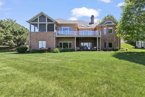 9530 Nicklaus Lane Lakewood IL 60014