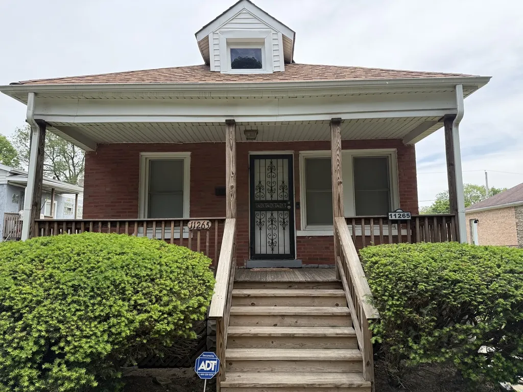 11265 South May Street Chicago IL 60643