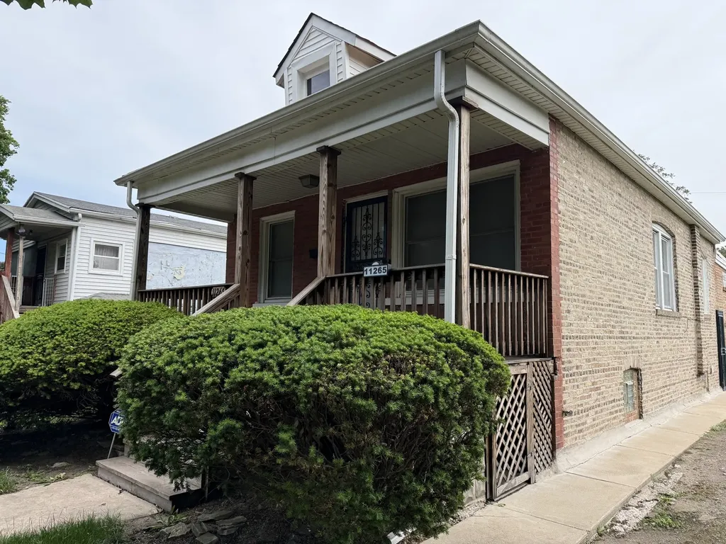 11265 South May Street Chicago IL 60643