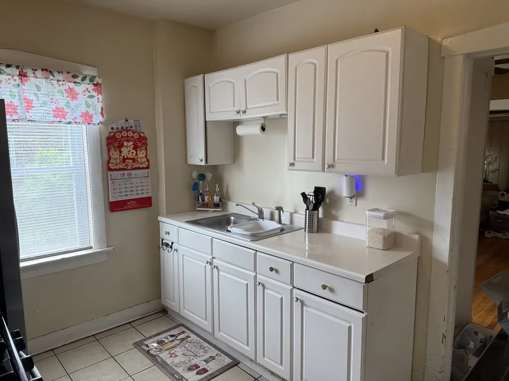 11265 South May Street Chicago IL 60643