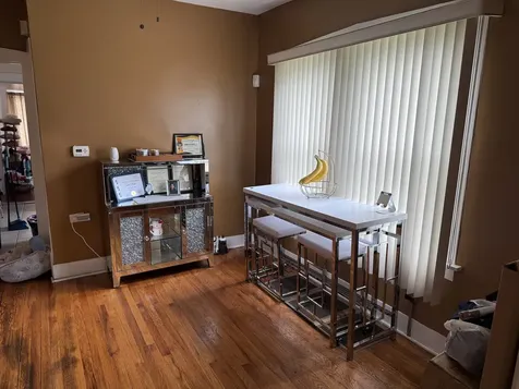 11265 South May Street Chicago IL 60643
