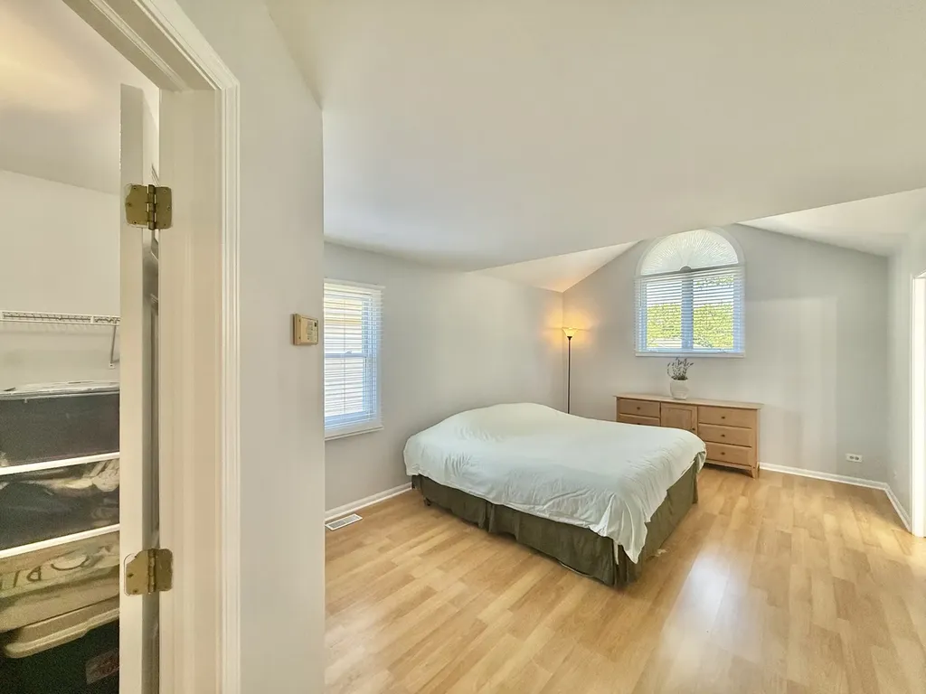 1582 Hinterlong Lane Naperville IL 60563