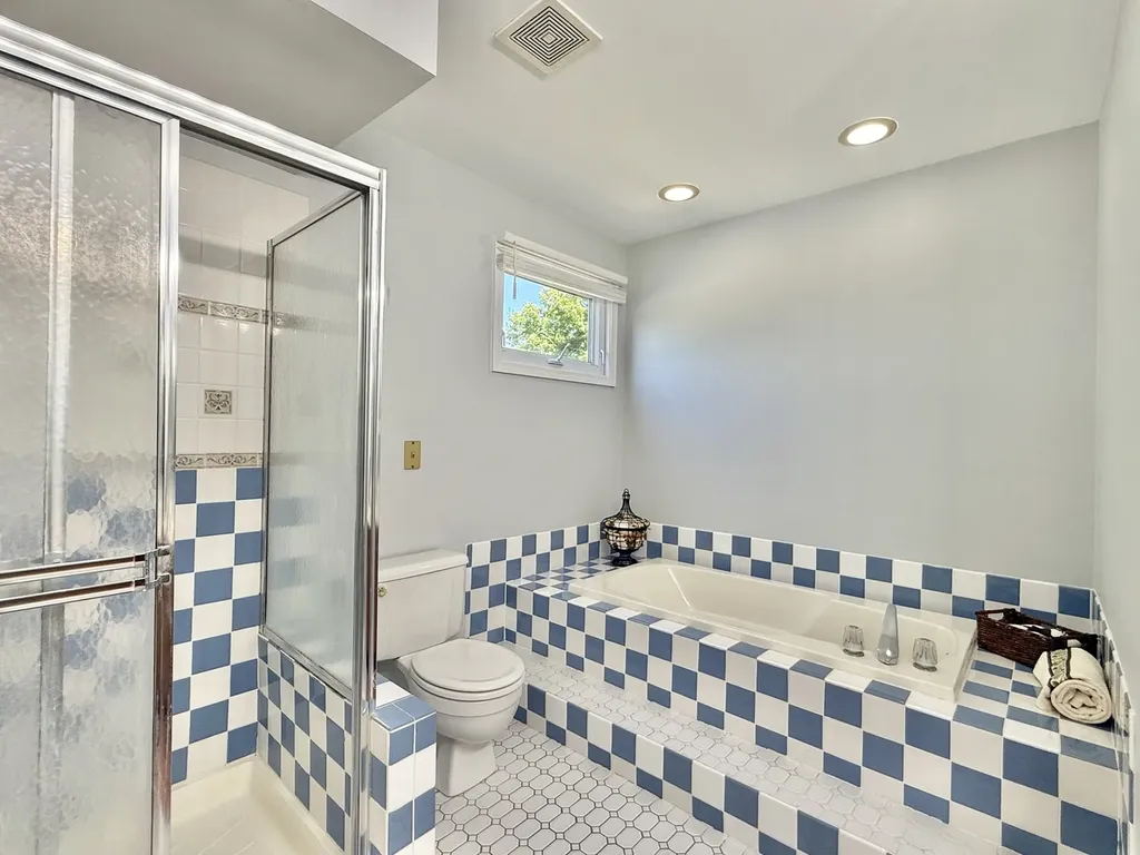 1582 Hinterlong Lane Naperville IL 60563