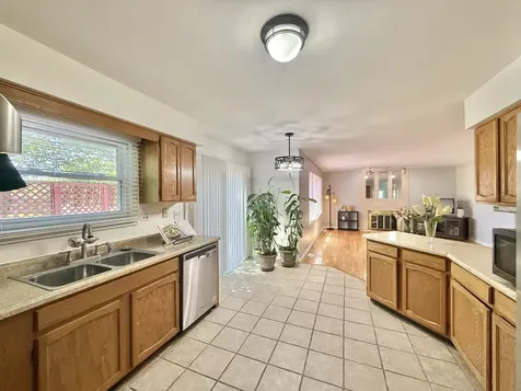 1582 Hinterlong Lane Naperville IL 60563