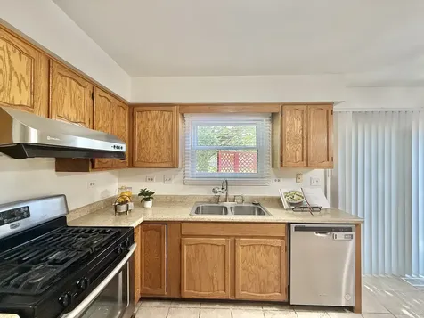 1582 Hinterlong Lane Naperville IL 60563