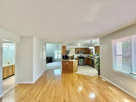 1582 Hinterlong Lane Naperville IL 60563