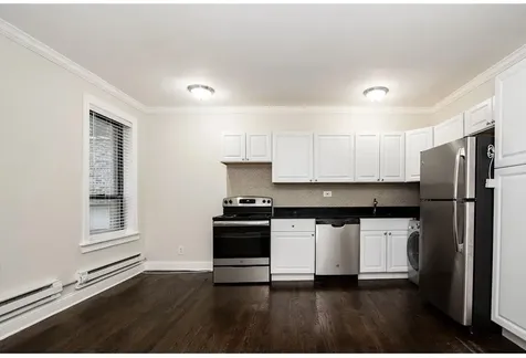 3345 North Marshfield Avenue Chicago IL 60657