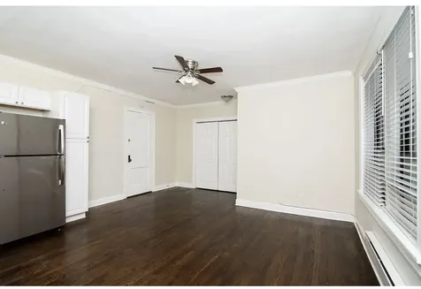 3345 North Marshfield Avenue Chicago IL 60657