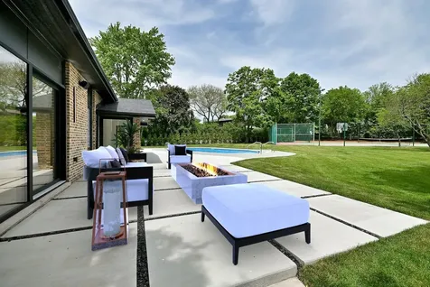 3460 Whirlaway Drive Northbrook IL 60062