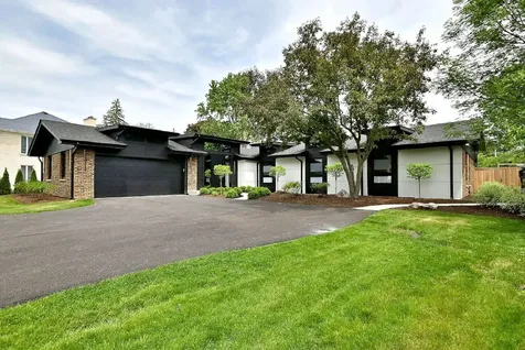 3460 Whirlaway Drive Northbrook IL 60062