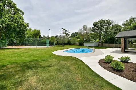 3460 Whirlaway Drive Northbrook IL 60062