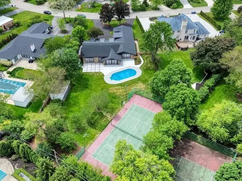 3460 Whirlaway Drive Northbrook IL 60062