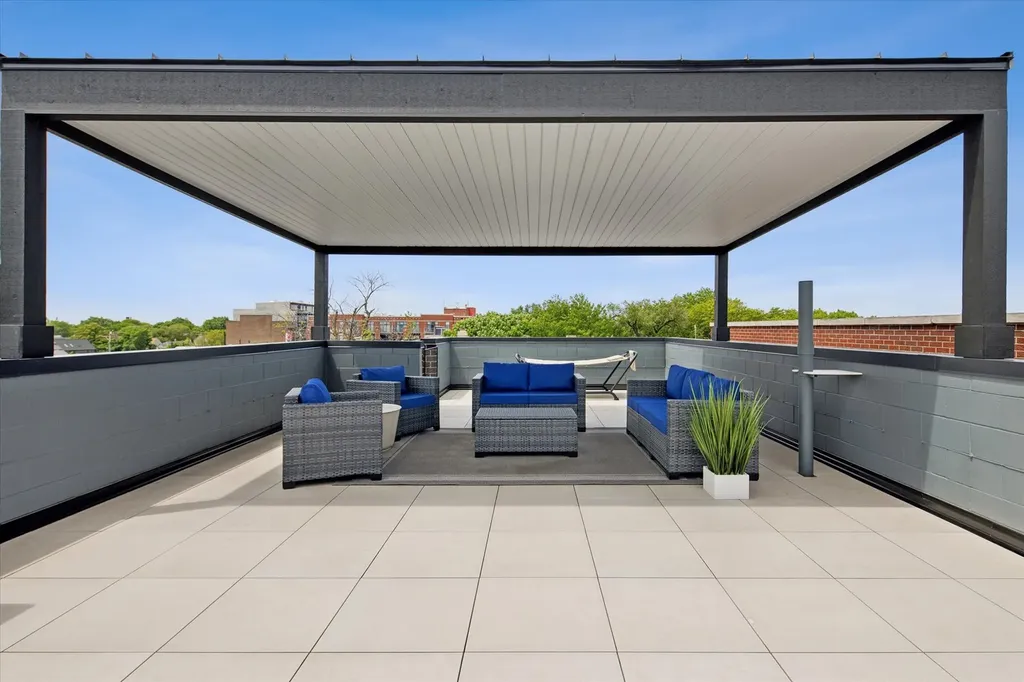 4020 North California Avenue Chicago IL 60618