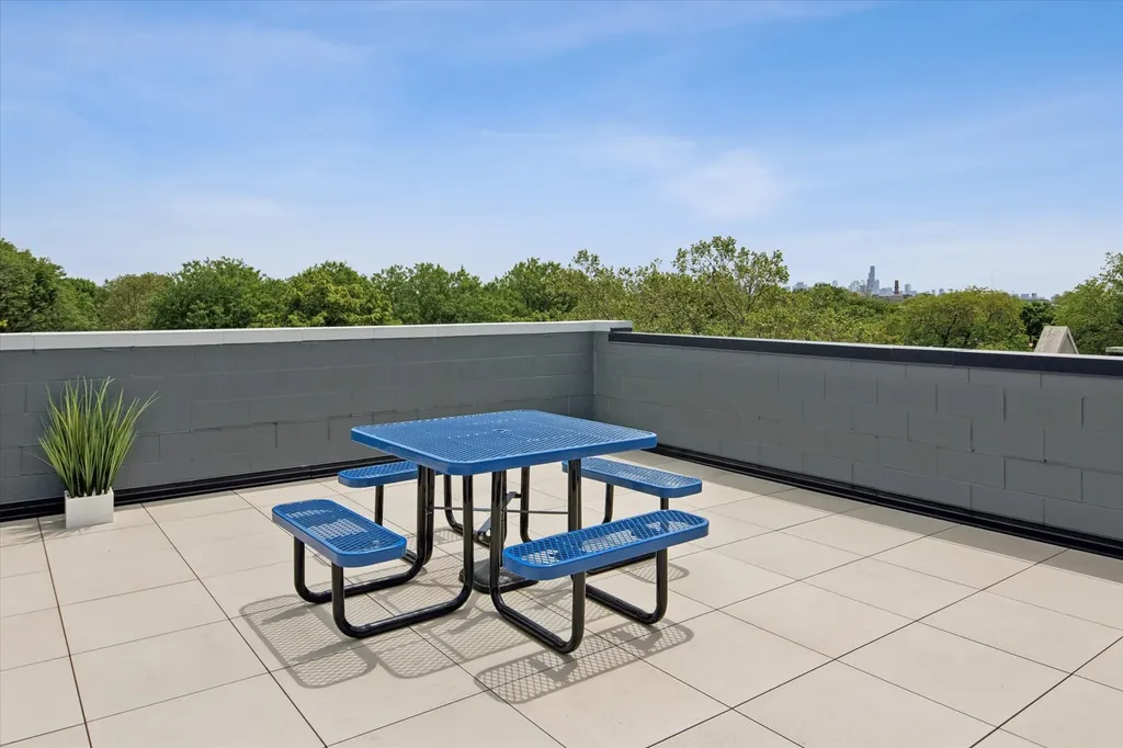 4020 North California Avenue Chicago IL 60618