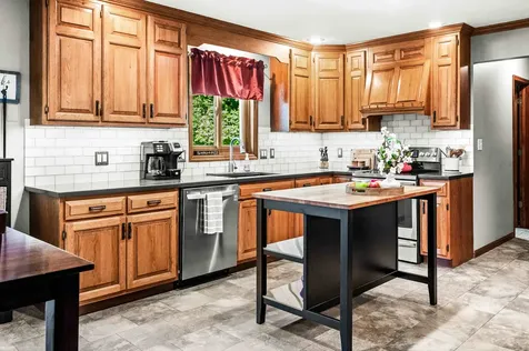 25 Bay Pointe Drive Bloomington IL 61704