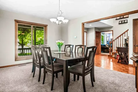 25 Bay Pointe Drive Bloomington IL 61704