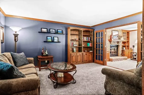25 Bay Pointe Drive Bloomington IL 61704