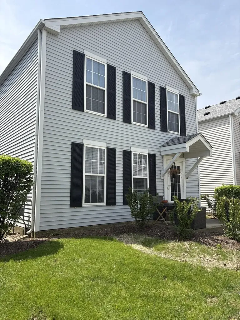 1066 Four Seasons Boulevard Aurora IL 60504
