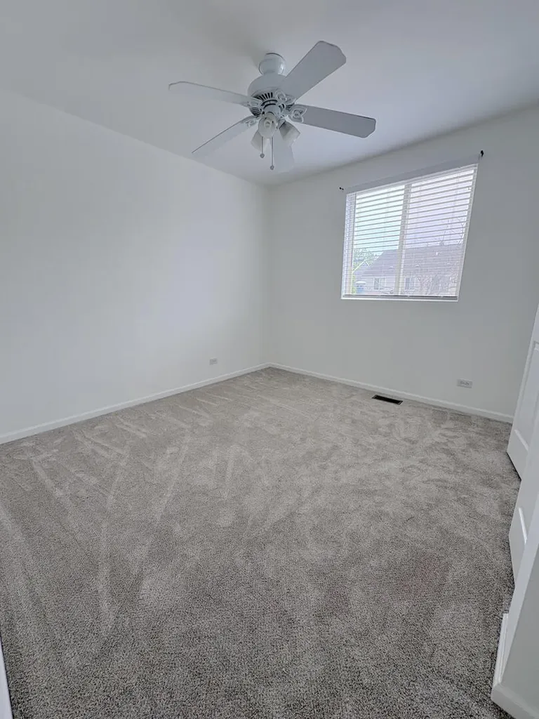 1066 Four Seasons Boulevard Aurora IL 60504