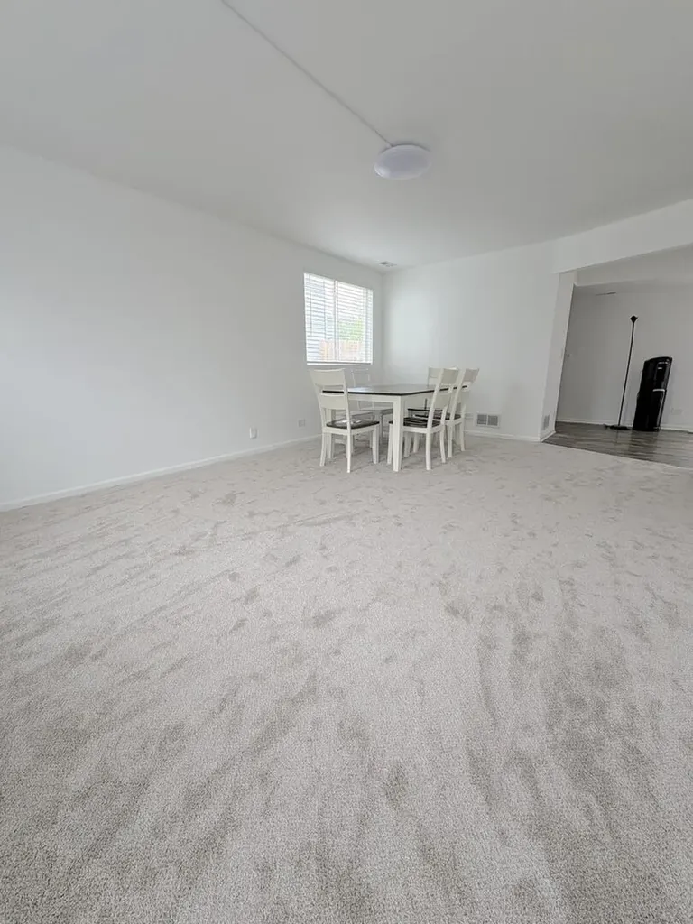 1066 Four Seasons Boulevard Aurora IL 60504