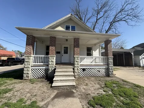 4315 4TH Avenue Moline IL 61265