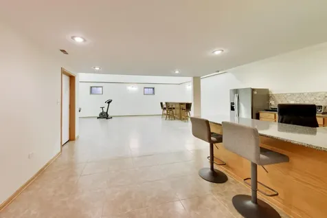 41 Odyssey Drive Tinley Park IL 60477