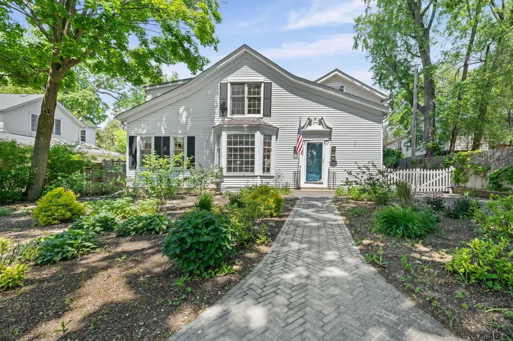 761 Cherry Street Winnetka IL 60093