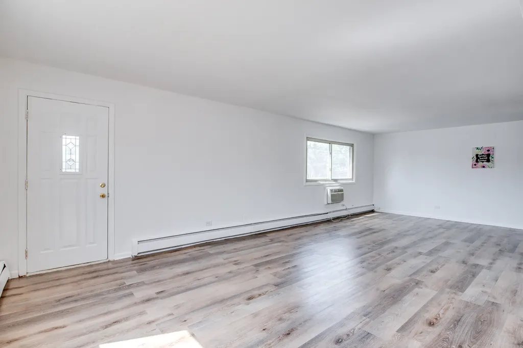 1313B South Rebecca Road Lombard IL 60148
