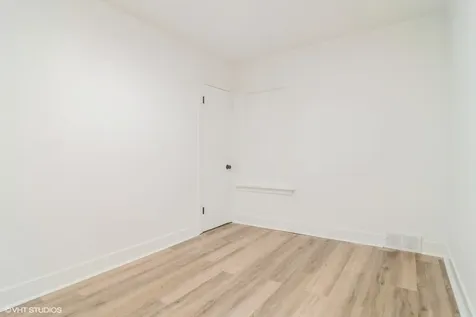 5809 North Rogers Avenue Chicago IL 60646