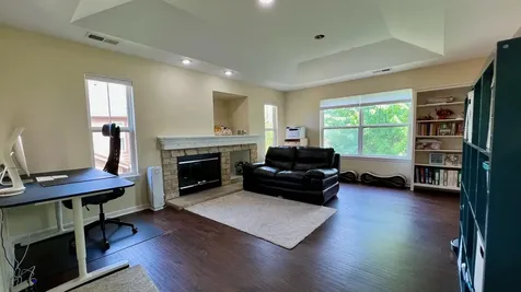 1923 Byman Lane Vernon Hills IL 60061
