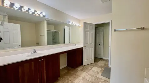 1923 Byman Lane Vernon Hills IL 60061