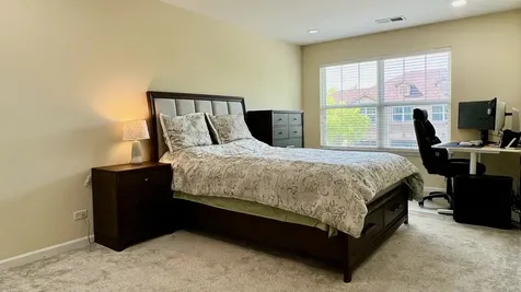1923 Byman Lane Vernon Hills IL 60061