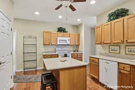 1004 Monroe Avenue Mchenry IL 60050