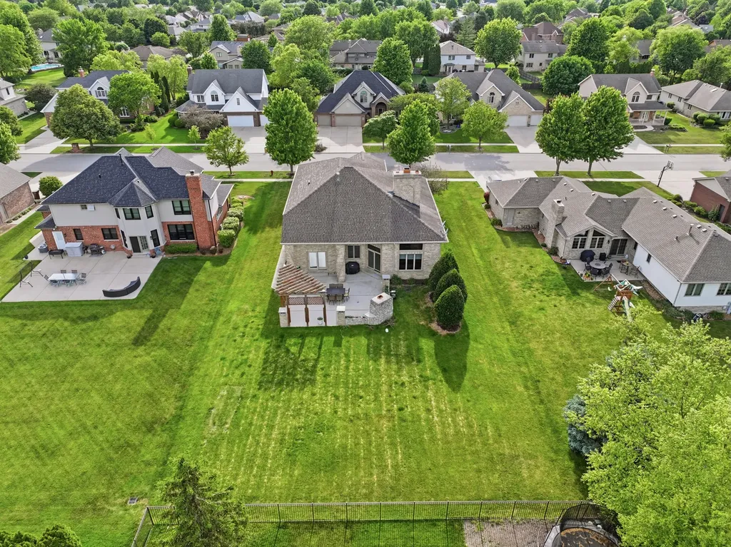 408 Siesta Drive New Lenox IL 60451