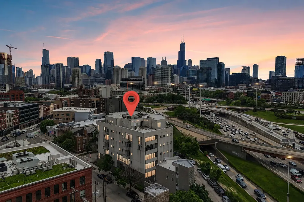 1035 West Huron Street Chicago IL 60642