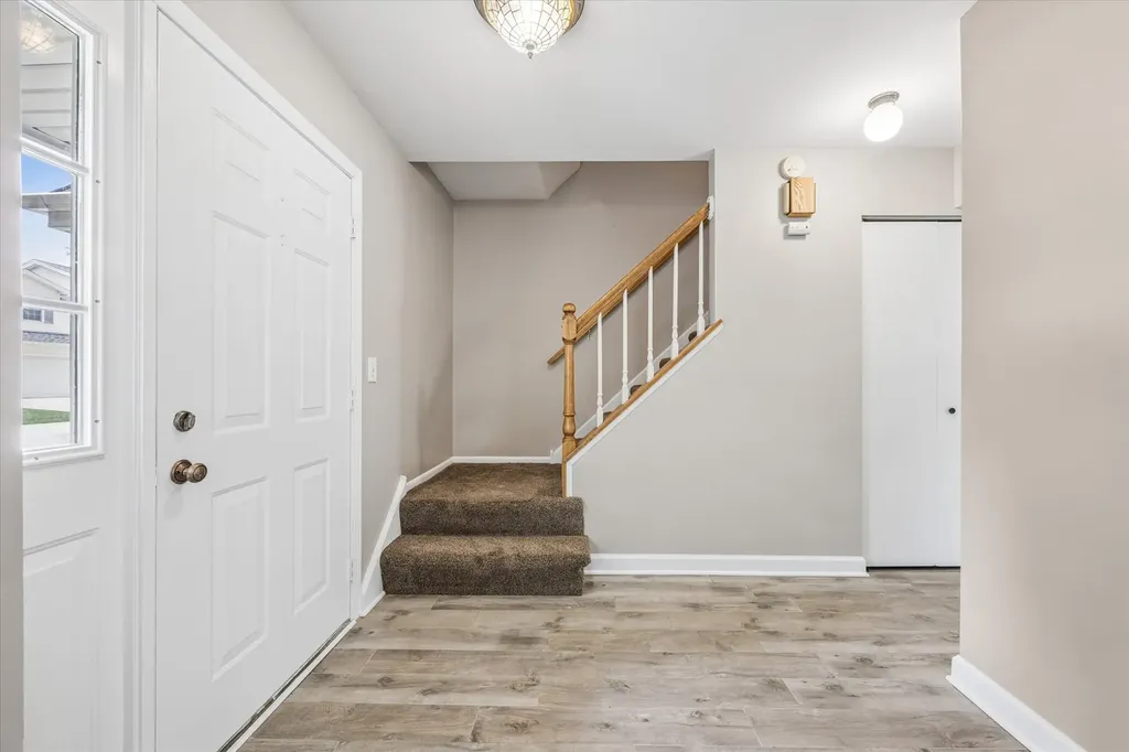 6155 Ivy Drive Lisle IL 60532