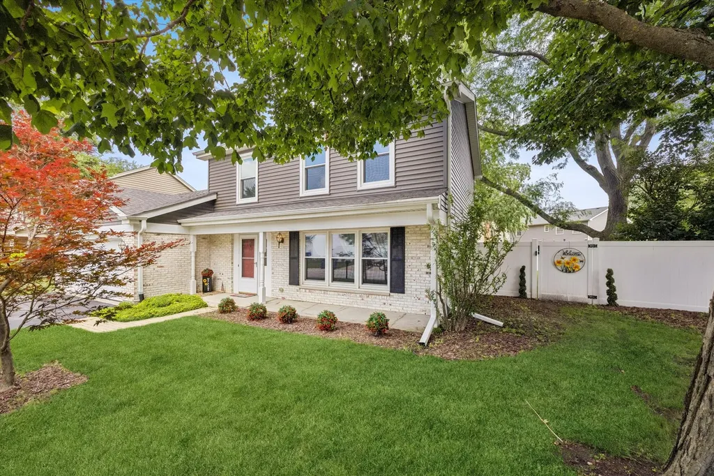 6155 Ivy Drive Lisle IL 60532
