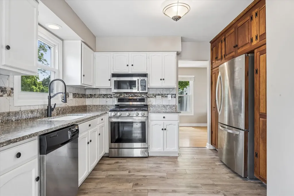 6155 Ivy Drive Lisle IL 60532