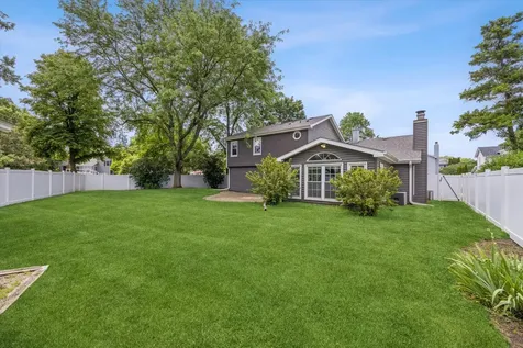 6155 Ivy Drive Lisle IL 60532