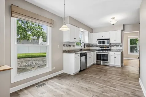6155 Ivy Drive Lisle IL 60532