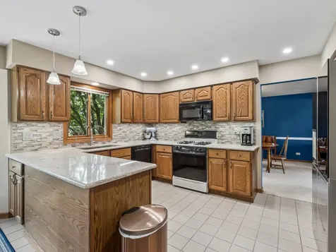 8814 Galleria Court Spring Grove IL 60081