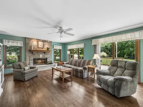8814 Galleria Court Spring Grove IL 60081