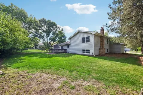 710 Chelsea Drive Algonquin IL 60102