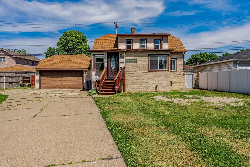 11319 South Green Bay Avenue Chicago IL 60617