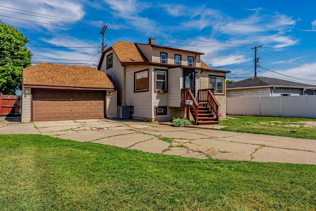 11319 South Green Bay Avenue Chicago IL 60617