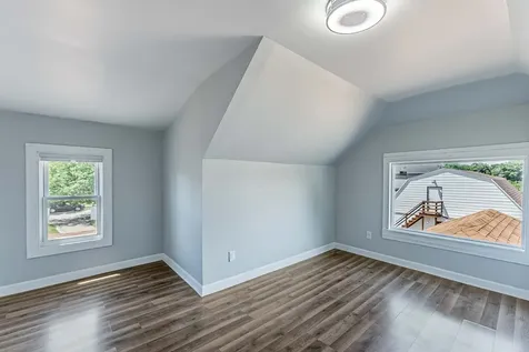 11319 South Green Bay Avenue Chicago IL 60617