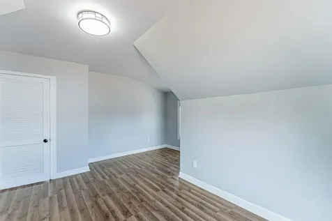 11319 South Green Bay Avenue Chicago IL 60617